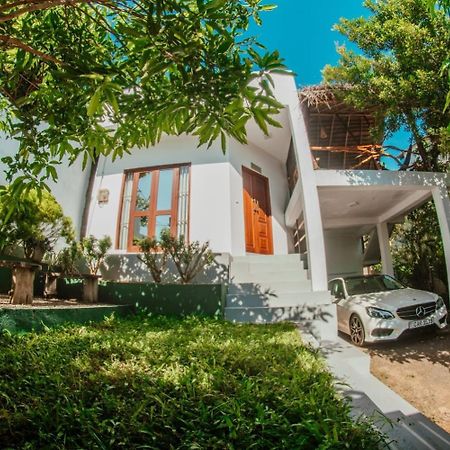 Blue Berry Villa Hikkaduwa Dış mekan fotoğraf